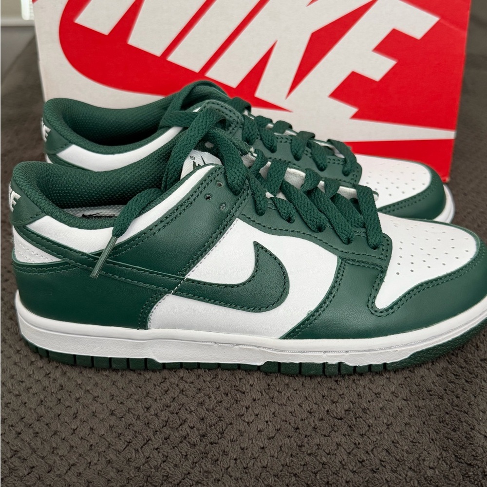 Nike Dunk Michigan State size 6.5Y/8W - Picture 3 of 10